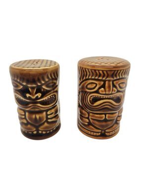 KC Hawaii Tiki Salt & Pepper Shakers Ceramic 4in Polynesian Decor 2000 Pair Set
